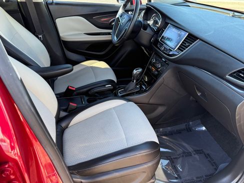 Used 2018 Buick Encore Sport Touring image 9