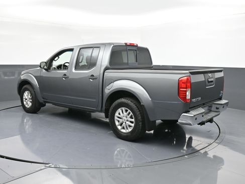 Used 2017 Nissan Frontier SV w/ SV Value Truck Package image 6