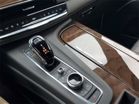 Used 2023 Cadillac Escalade ESV Sport Platinum w/ LPO, ONYX Package image 29