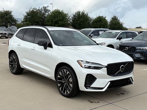 New 2026 Volvo XC60 B5 Ultra w/ Protection Package Premier image 3