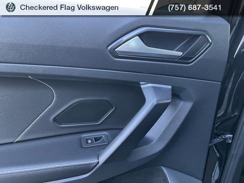 Used 2023 Volkswagen Tiguan SEL R-Line image 24