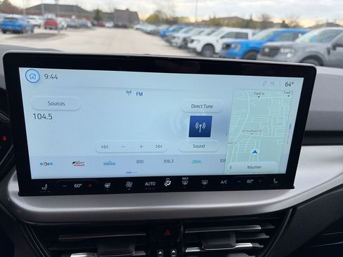 Used 2025 Ford Escape SE w/ Class II Trailer Tow Package image 20