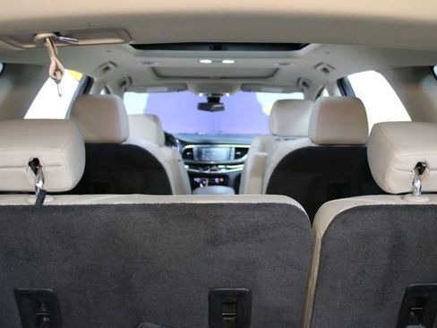 Used 2019 Buick Enclave Premium w/ Experience Buick Package AWD/4WD image 17