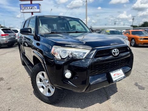 Used 2014 Toyota 4Runner SR5 image 1