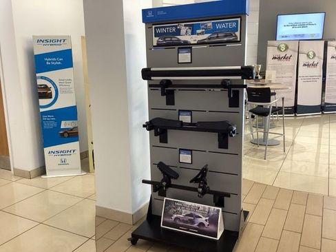 Used 2023 Toyota Camry LE image 8