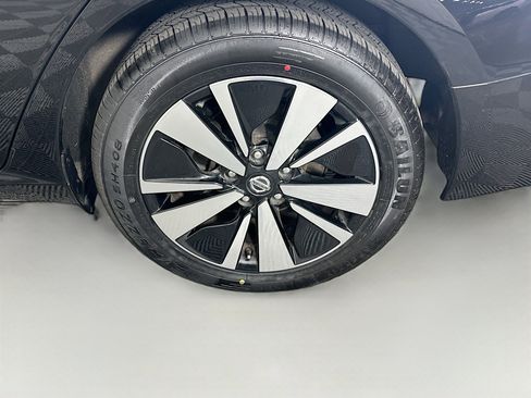 Used 2019 Nissan Altima 2.5 SV AWD/4WD image 11