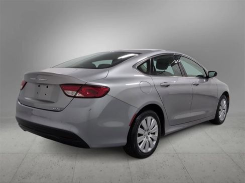 Used 2015 Chrysler 200 LX image 8
