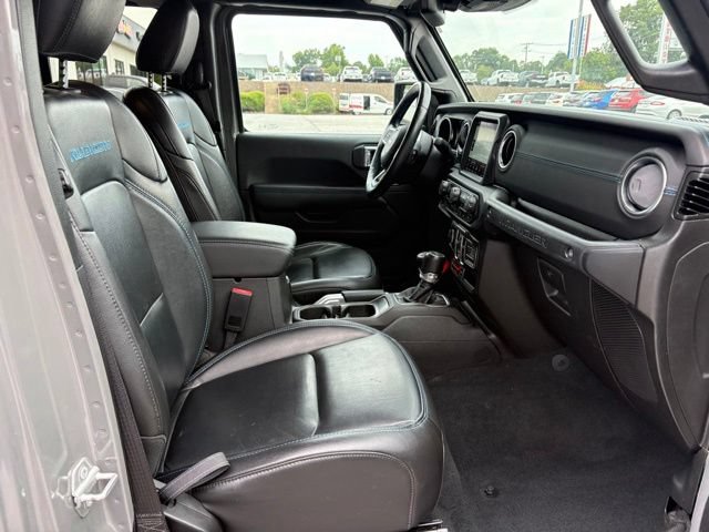 Used 2022 Jeep Wrangler Unlimited Rubicon 4xe w/ Cold Weather Group AWD/4WD image 19