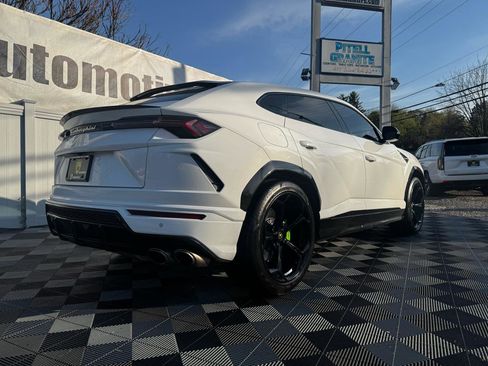 Used 2022 Lamborghini Urus image 7