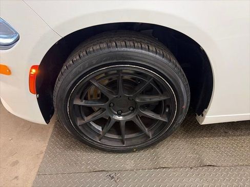 Used 2019 Dodge Charger Police w/ Street Appearance Group image 40