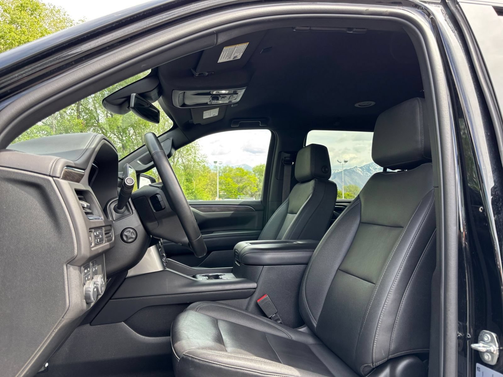 Used 2023 Chevrolet Tahoe LT w/ Luxury Package AWD/4WD image 28