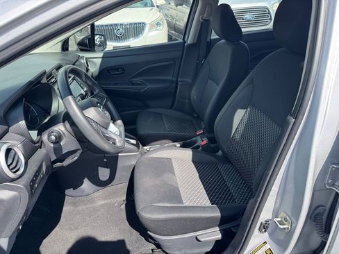Used 2020 Nissan Versa S FWD image 12
