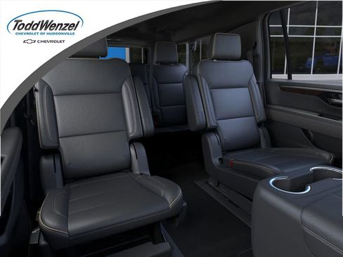 New 2025 Chevrolet Suburban Premier image 17