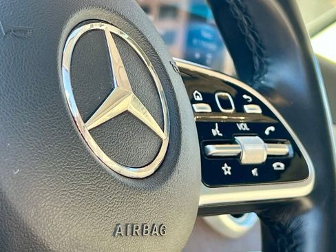 Certified 2022 Mercedes-Benz GLC 300 4MATIC image 32