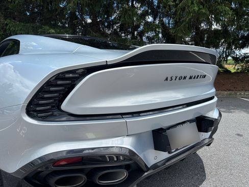 Used 2025 Aston Martin Vanquish RWD image 30