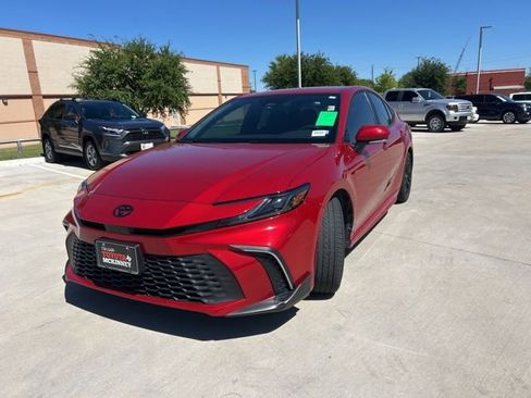 Certified 2025 Toyota Camry SE image 8