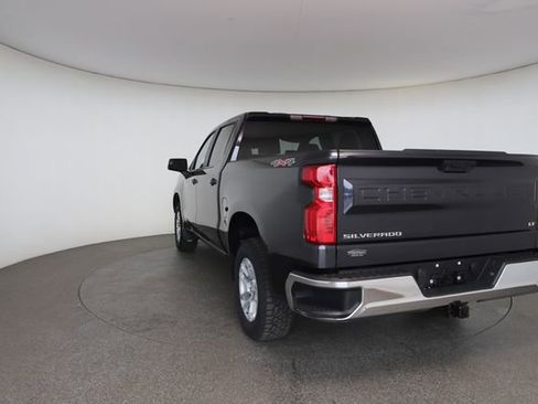 Used 2022 Chevrolet Silverado 1500 LT AWD/4WD image 13