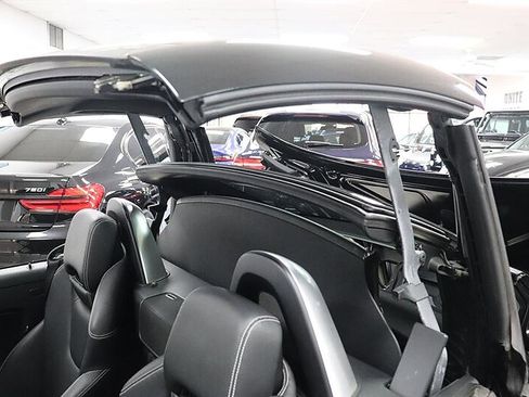 Used 2013 Mercedes-Benz SLK 250 image 19