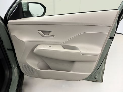 Used 2025 Hyundai Kona SEL AWD/4WD image 33