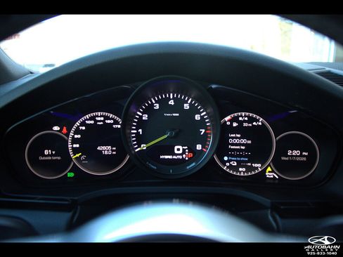 Used 2020 Porsche Cayenne E-Hybrid w/ Premium Plus Package image 13