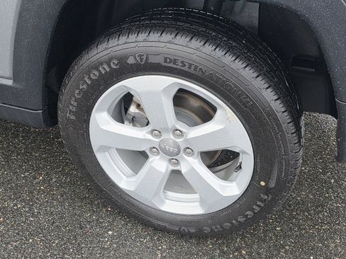 Used 2021 Jeep Compass Latitude image 6