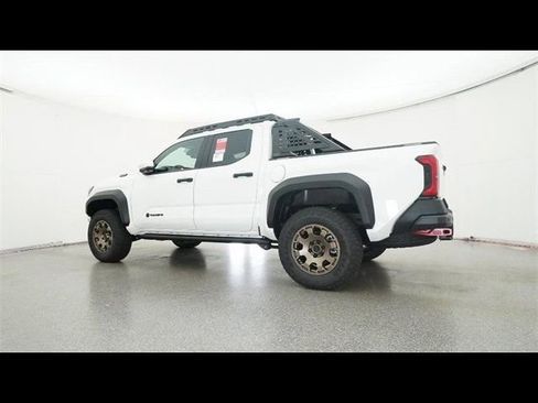 Used 2025 Toyota Tacoma Trailhunter image 20