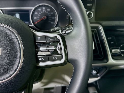 Used 2022 Kia Sorento S w/ Panoramic Sunroof Package image 24