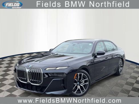 Used 2023 BMW 760i xDrive image 1