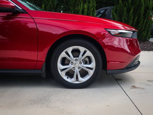 Used 2024 Honda Accord LX image 13