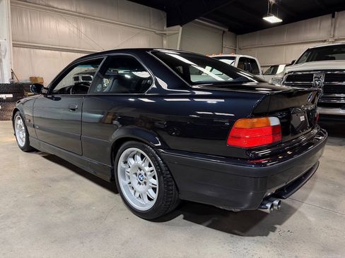Used 1996 BMW M3 Coupe RWD image 3