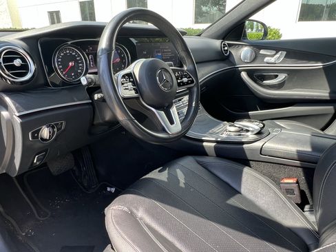 Used 2019 Mercedes-Benz E 300 4MATIC image 17