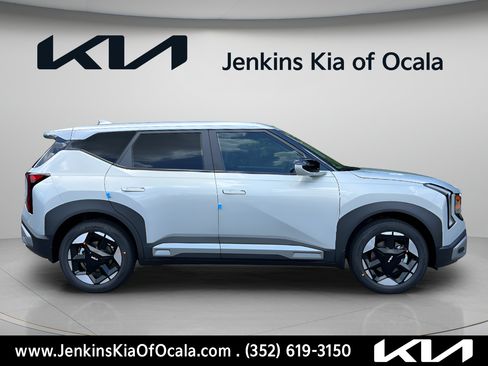 New 2027 Kia Seltos EX FWD image 3