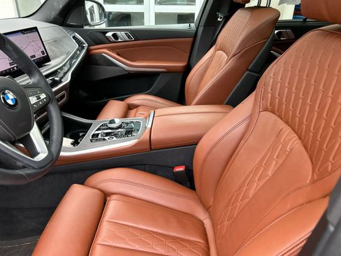 Used 2024 BMW X5 xDrive40i w/ Executive Package AWD/4WD image 8