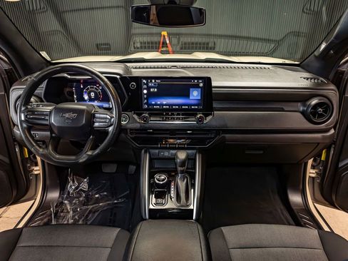 Used 2023 Chevrolet Colorado Trail Boss w/ Technology Package image 15