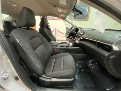 Used 2025 Nissan Altima 2.5 SV image 21