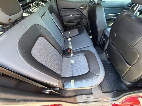 Used 2020 Chevrolet Colorado Z71 RWD image 12