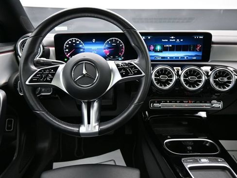 Used 2025 Mercedes-Benz CLA 250 image 18