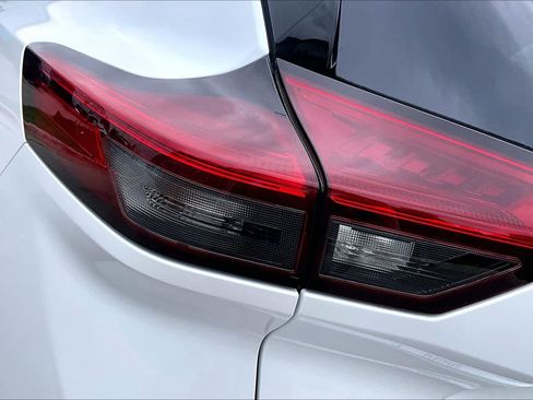 New 2026 Nissan Rogue Platinum w/ Platinum Premium Package AWD/4WD image 12