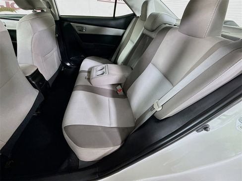 Used 2019 Toyota Corolla LE image 25