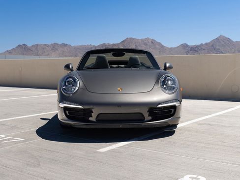 Used 2014 Porsche 911 Carrera 4S AWD/4WD image 2