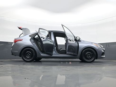 Used 2019 Hyundai Accent SE image 33