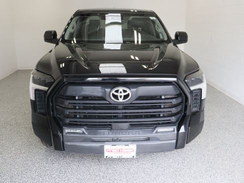 Used 2022 Toyota Tundra SR5 w/ SR5 Premium Package RWD image 3