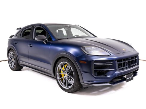 Used 2024 Porsche Cayenne Turbo GT AWD/4WD image 8