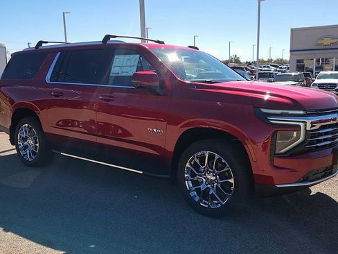 New 2026 Chevrolet Suburban LT w/ Comfort Package image 2