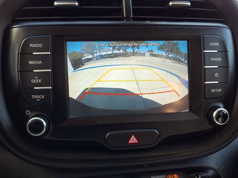 Used 2021 Kia Soul S image 5