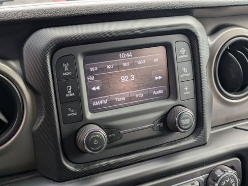 Used 2021 Jeep Wrangler Unlimited Willys image 22