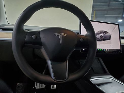 Used 2022 Tesla Model Y Performance AWD/4WD image 25