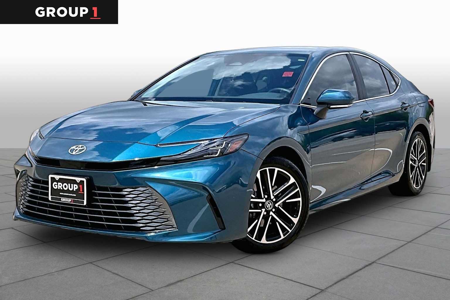 Used 2026 Toyota Camry XLE FWD image 1