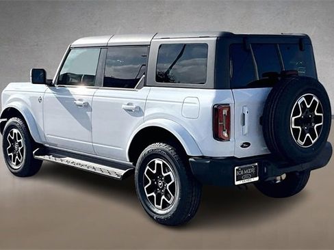 New 2025 Ford Bronco Outer Banks image 3