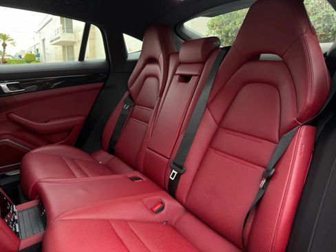 Used 2021 Porsche Panamera image 62